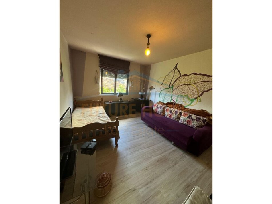 Tirane, jepet me qera apartament 2+1 Kati 4, 68 m² 500 € (Mine Peza)