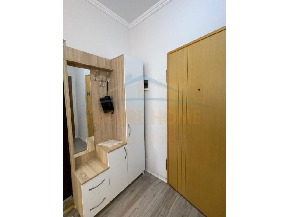 Durres Plazh, jepet me qera apartament 1+1+Aneks+Ballkon Kati 3, 72 m² 400 € (Pavarsia)