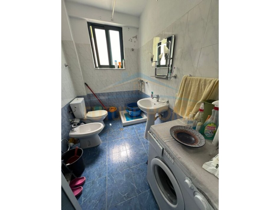 Durres, shitet apartament 1+1 Kati 6, 58 m² 68.500 € (prane shkolles Bajram Curri