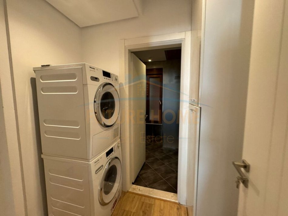 Tirane, jepet me qera Vile 3 Katshe , 224 m² 3.000 € (Lunder)