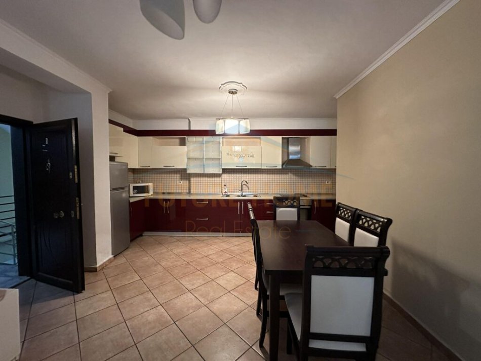 Tirane, Shitet,  Apartament 2+1+Ballkon Kati 1, 103 m² 120.000 € (Yzberisht)