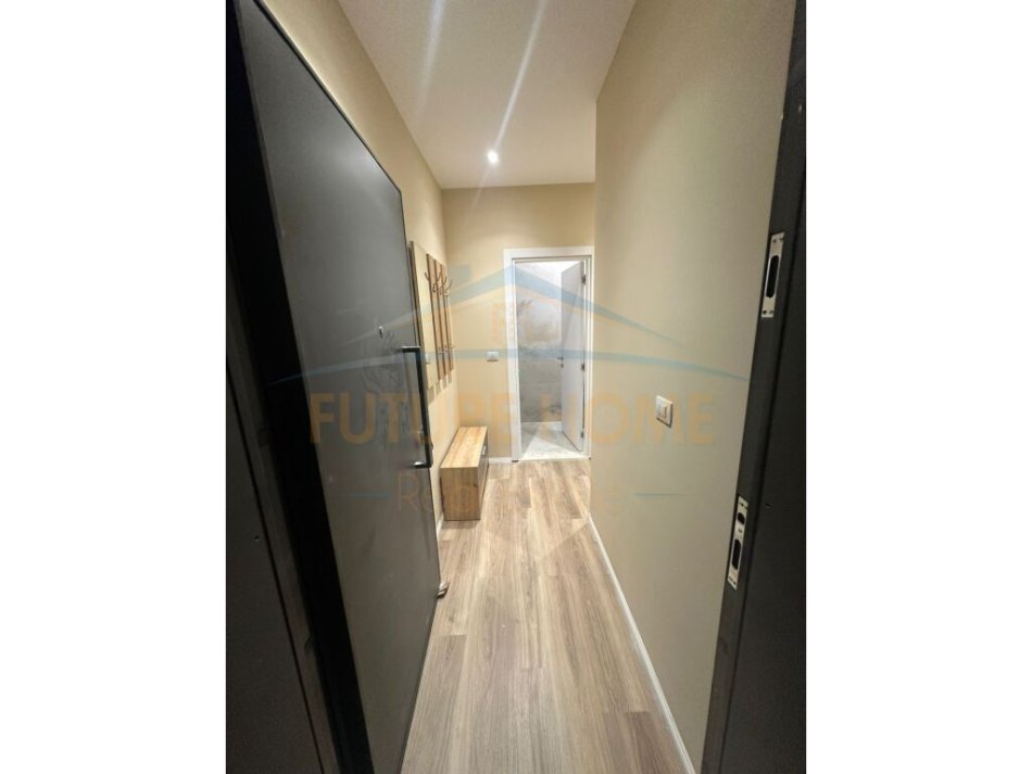 Tirane, jepet me qera apartament 1+1+Ballkon Kati 9, 65 m² 500 € (Rezidenca Future Home)