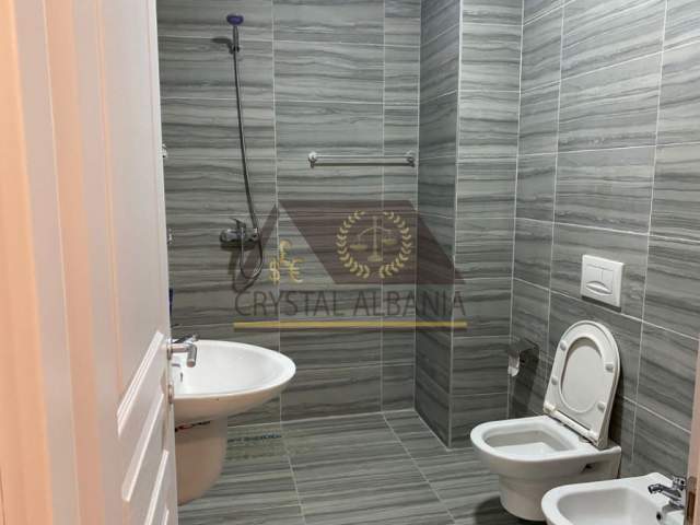 Tirane, jepet me qera apartament 1+1 Kati 4, 72 m² 360 Euro