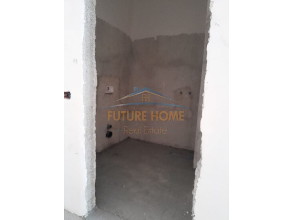 Tirane, shitet apartament 2+1+Ballkon Kati 3, 124 m² 197.000 € (Rruga Elbasanit)
