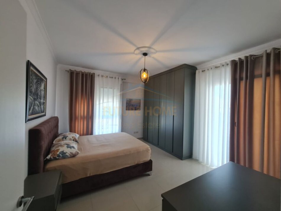 Tirane, jepet me qera apartament 2+1 Kati 2, 127 m² 800 € (KOPSHTI BOTANIK)