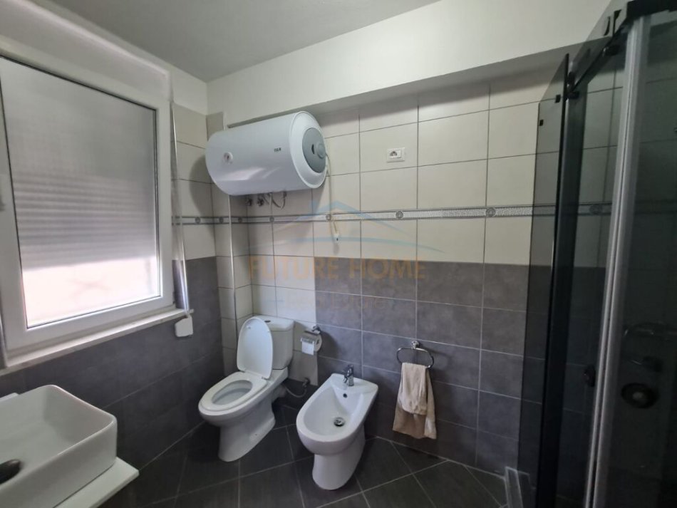 Tirane, jepet me qera apartament 2+1 Kati 2, 127 m² 800 € (KOPSHTI BOTANIK)