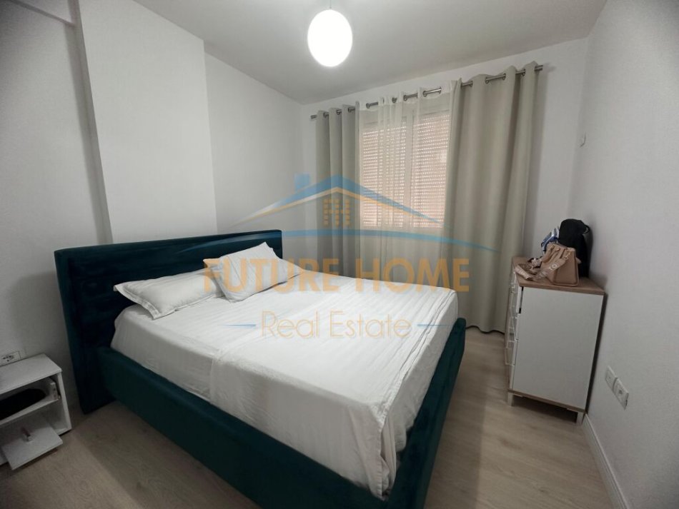 Tirane, jepet me qera apartament 2+1 Kati 3, 62 m² 450 € (Unaza e Re)