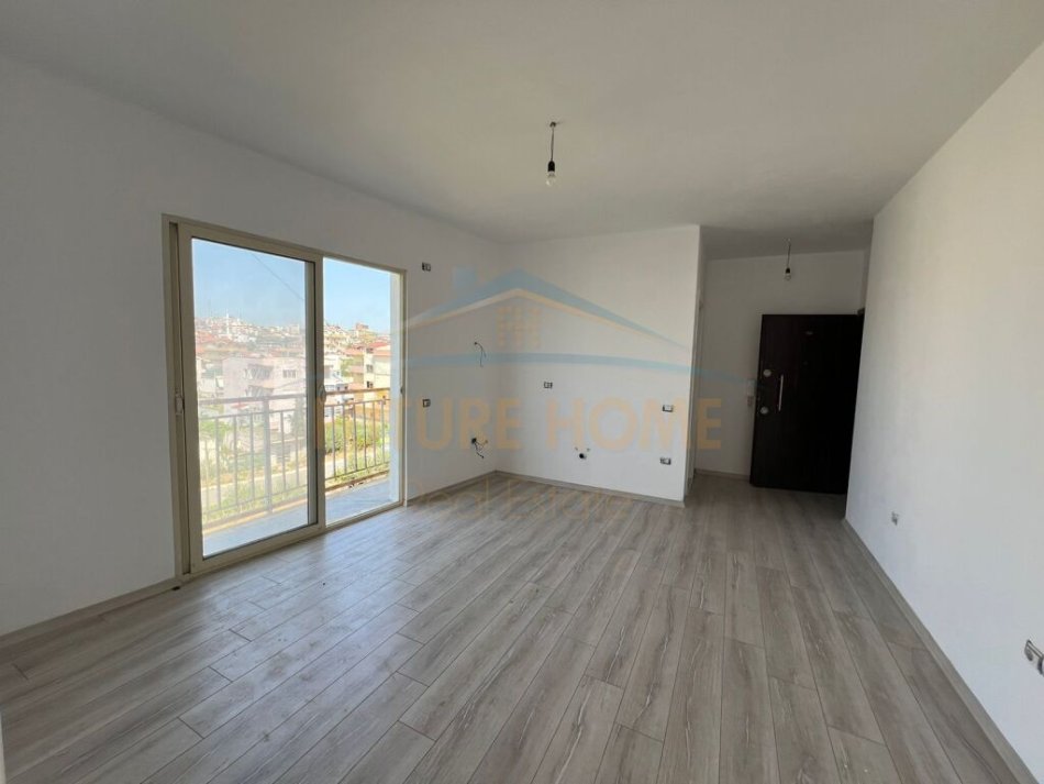 Durres, shitet apartament 1+1 Kati 3, 79 m² 79.000 € (Plazh Iliria, Durres)