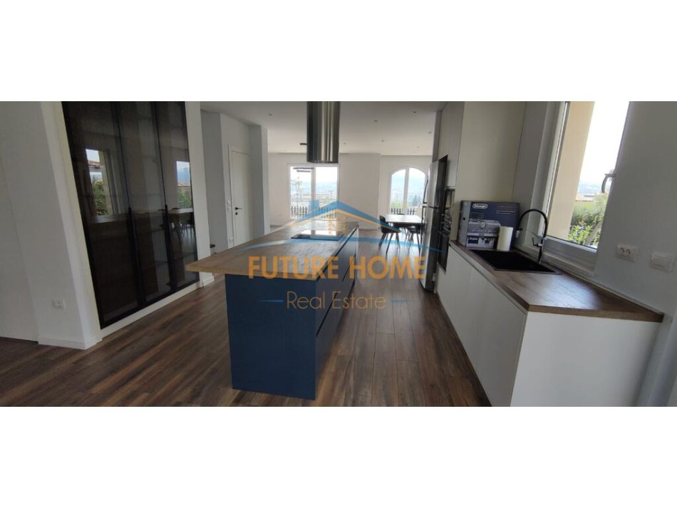 Tirane, jepet me qera Vile 3+1+Ballkon Kati 2, 168 m² 2.500 € (FARKE)