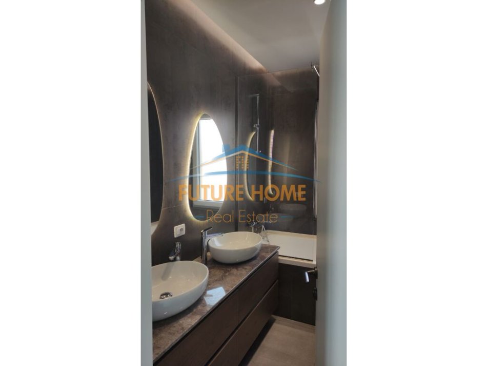 Tirane, jepet me qera Vile 3+1+Ballkon Kati 2, 168 m² 2.500 € (FARKE)