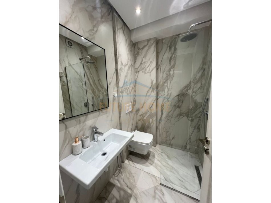 Shqiperi, jepet me qera apartament 1+1 Kati 4, 80 m² 700 € (Rruga e Dibrës Tiranë)