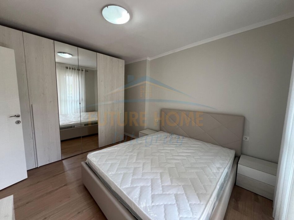 Tirane, jepet me qera apartament 1+1 Kati 3, 53 m² 400 € (FERIT XHAJKO)