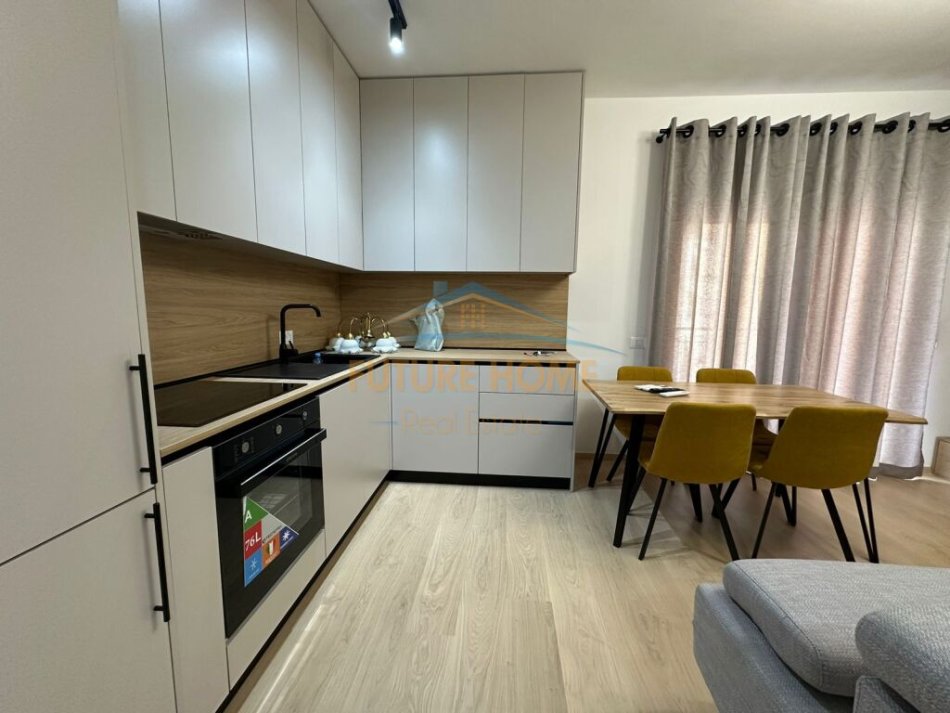 Tirane, jepet me qera apartament 2+1+Aneks+Ballkon Kati 3, 80 m² 950 € (KOMPLEKSI DELI JORGJI)