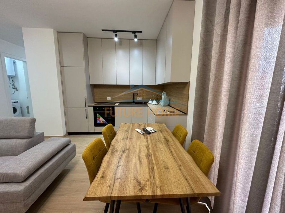 Tirane, jepet me qera apartament 2+1+Aneks+Ballkon Kati 3, 80 m² 950 € (KOMPLEKSI DELI JORGJI)
