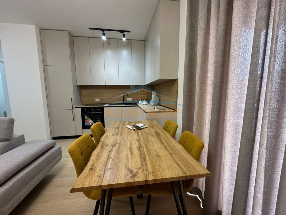 Tirane, jepet me qera apartament 2+1+Aneks+Ballkon Kati 3, 80 m² 950 € (KOMPLEKSI DELI JORGJI)