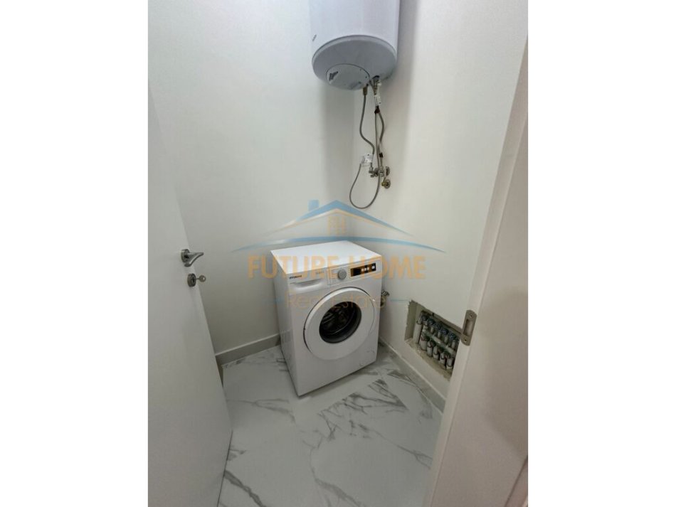 Tirane, jepet me qera apartament 2+1+Ballkon+Post Parkimi,  Kati 3, 80 m² 950 € (Kompleksi Deliorgji)