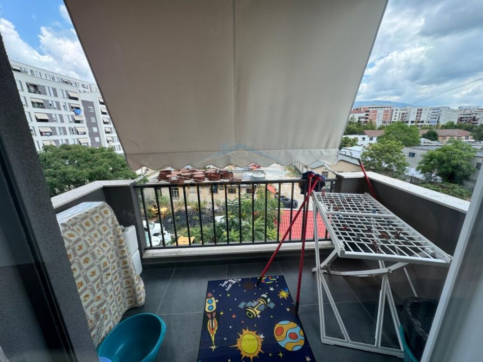 Tirane, shitet apartament 2+1+Ballkon Kati 7, 98 m² 155.000 € (5 Maji)