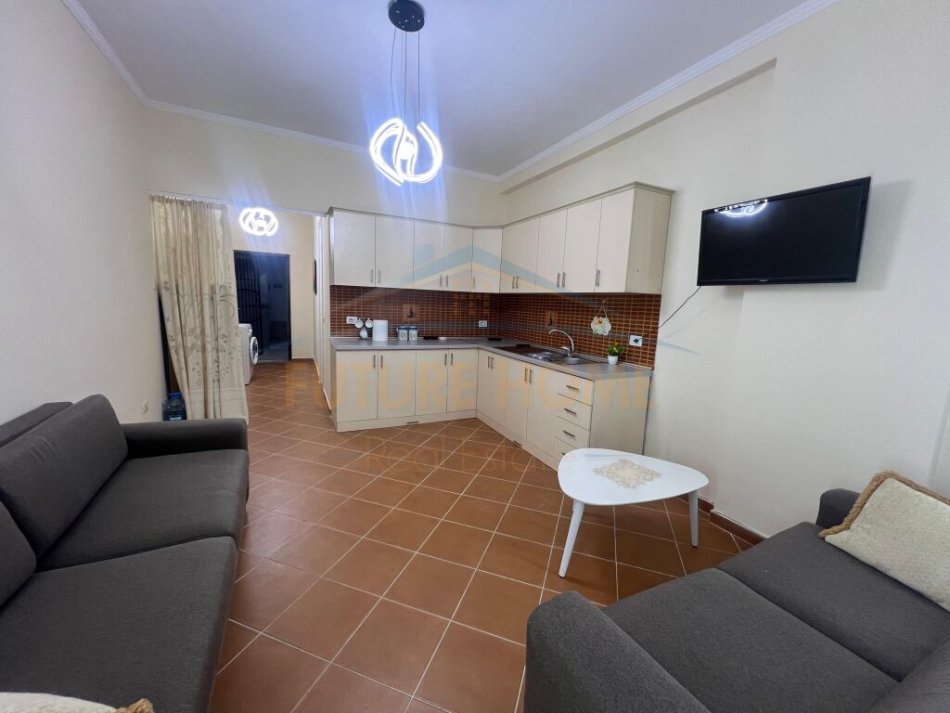 Durres Plazh, shitet apartament 1+1+Ballkon Kati 1, 57 m² 65.000 € (Pavaresia)