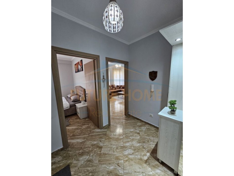 Durres, shitet apartament 1+1+Aneks Kati 4, 65 m² 105.000 € (Adria)