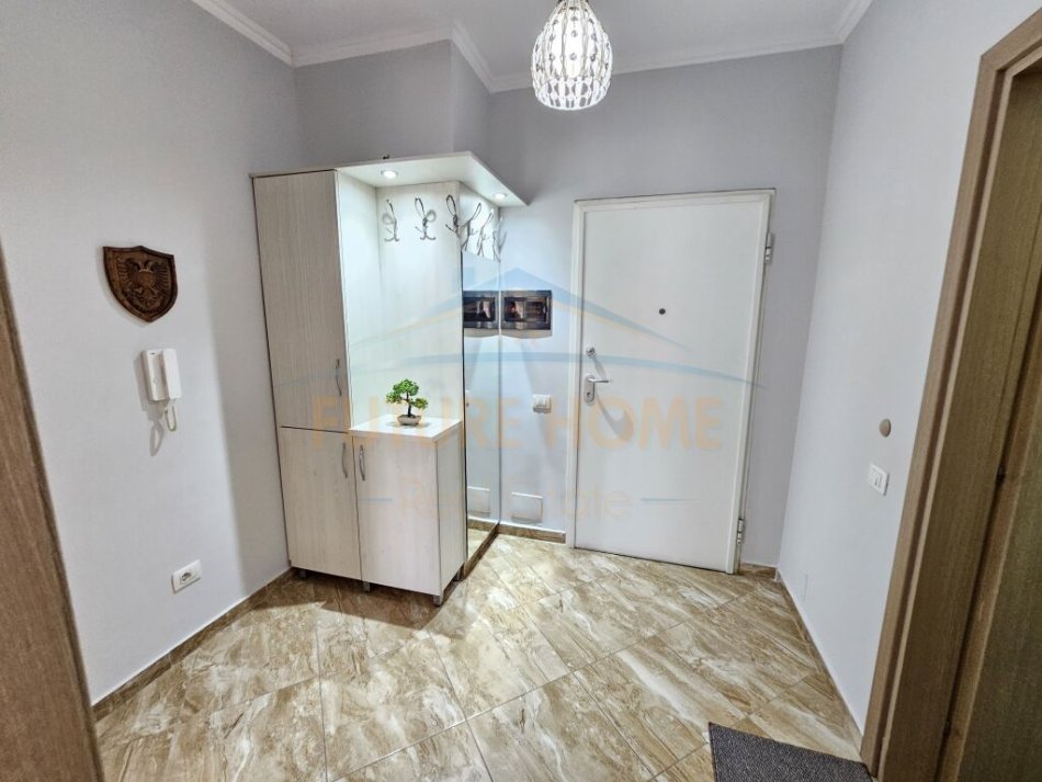 Durres, shitet apartament 1+1+Aneks Kati 4, 65 m² 105.000 € (Adria)