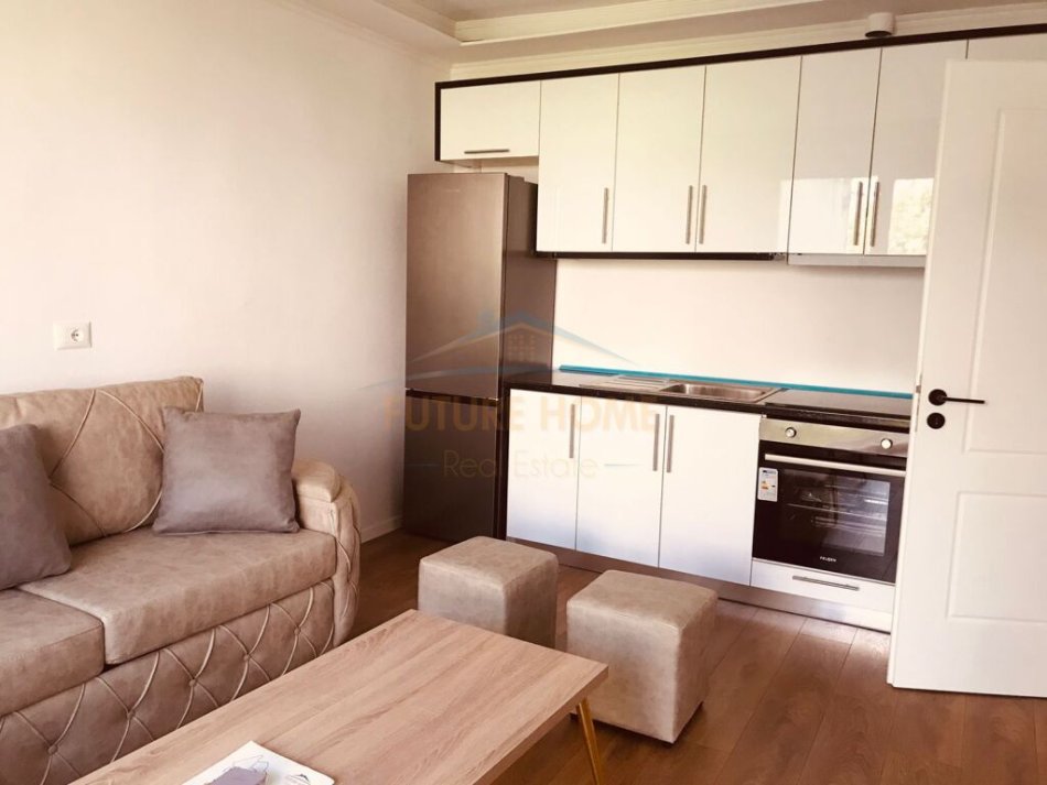 Tirane, jepet me qera apartament 2+1 Kati 3, 80 m² 600 € (Harry Fultz , Tiranë.)