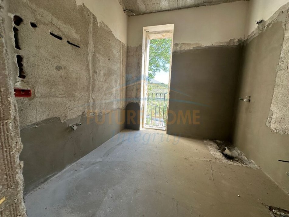 Tirane, shitet Vile 3 Katshe Kati 3, 514 m² 450.000 € (Secret Garden Teg)