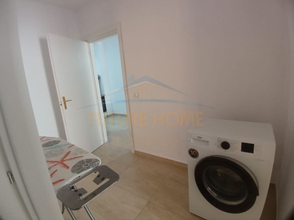 Durres, jepet me qera apartament 2+1+Aneks+Ballkon Kati 2, 107 m² 350 € (Vila Zogut)