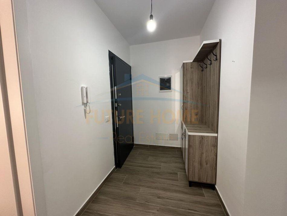 Tirane, jepet me qera apartament 2+1+Ballkon+Post Parkimi,  Kati 5, 98 m² 500 € (Unaza e Re)