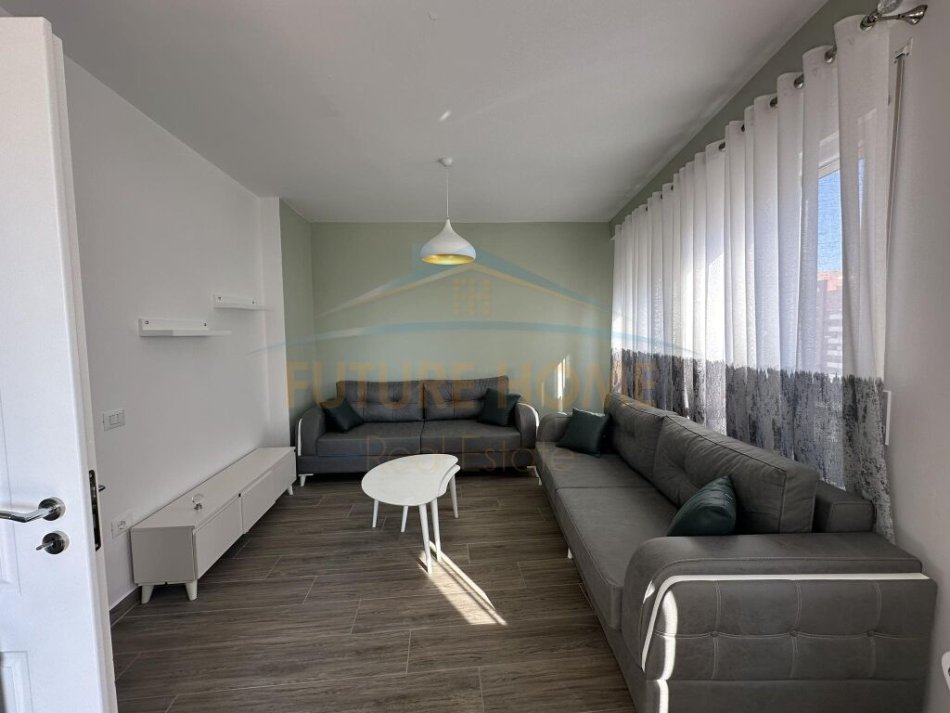 Tirane, shitet apartament 2+1 Kati 5, 96 m² (UNAZA E RE)