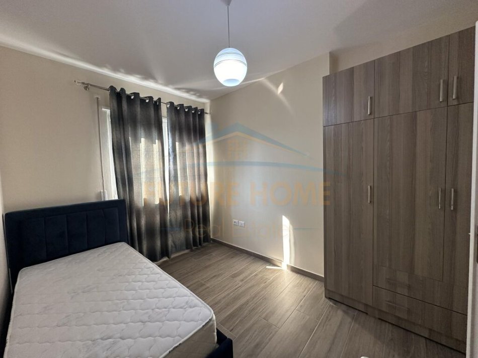 Tirane, shitet apartament 2+1 Kati 5, 96 m² (UNAZA E RE)