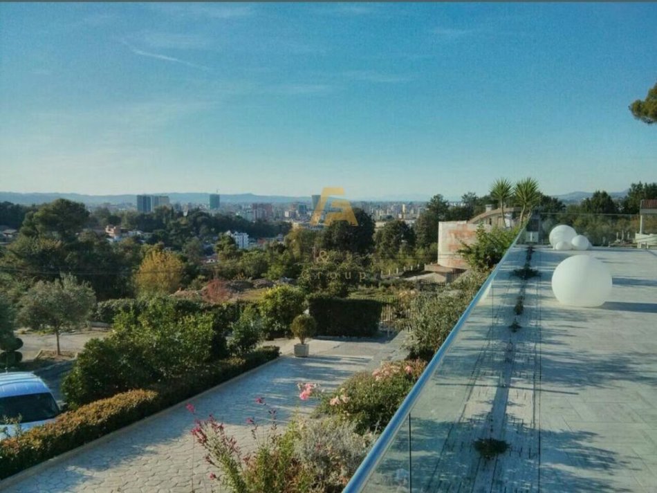 Tirane, shitet apartament 2+1+2 Kati 4, 123 m² 172.200 € (Prane Restorant Xibrakut)
