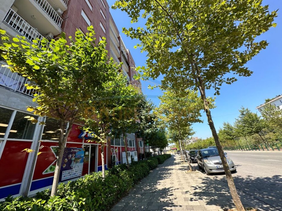 Tirane, shitet apartament 1+1 Kati 2, 85 m² 128.500 € (Materniteti i Ri)