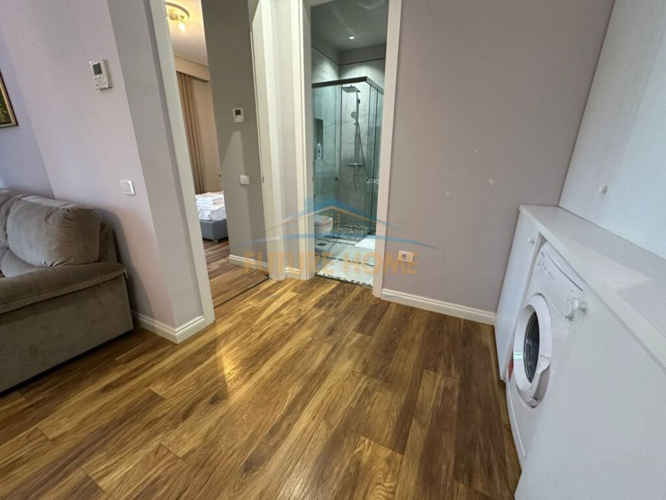 Tirane, jepet me qera apartament 1+1 Kati 4, 73 m² 700 € (RRUGA E KAVAJES)