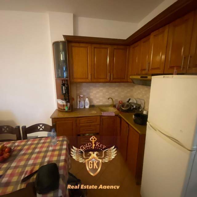 Durres, jepet me qera apartament 1+1+BLK Kati 3, 75 m² 200 Euro (lagja 6 ISH RAJONI)