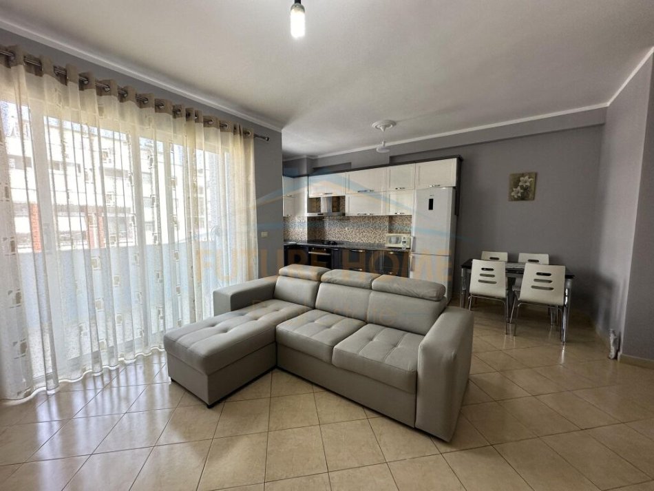 Tirane, qera apartament 2+1 Kati 6, 95 m² (UNAZA E RE)