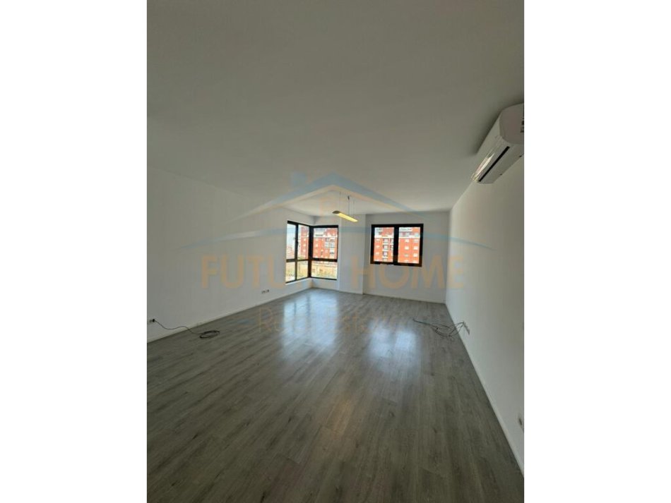 Tirane, jepet me qera apartament 2+1+Ballkon Kati 3, 124 m² 700 € (UNAZA E RE)