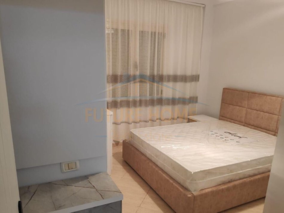 Tirane, jepet me qera apartament 2+1 Kati 1, 74 m² 450 € (Porcelan)