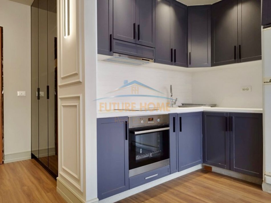 Tirane, shitet apartament 2+1+Ballkon Kati 3, 115 m² 245.000 € (Liqeni i Thate)