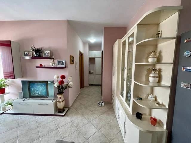 Tirane, jepet me qera apartament 2+1+BLK Kati 6, 90 m² 550 Euro (rruga mine peza,prane  prokurorise)
