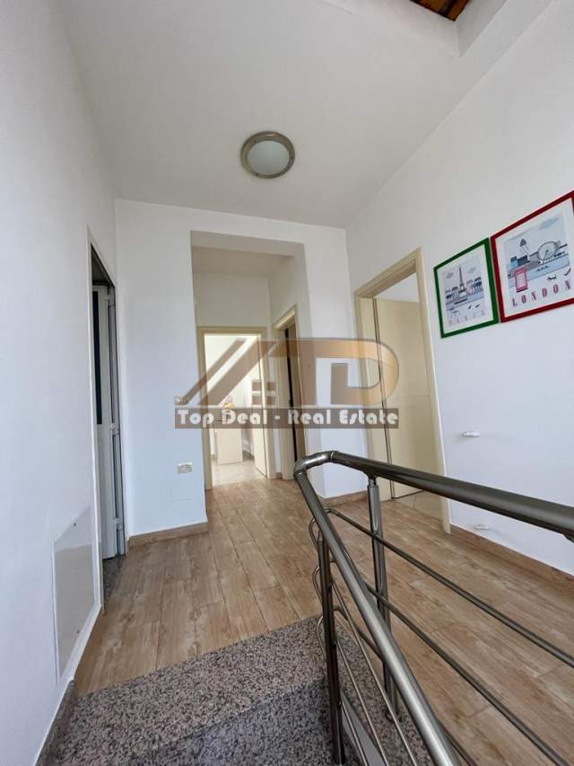 Shkoder, jepet me qera Vile 3+1+BLK Kati 2, 100 m² 600 Euro (Prane Stadiumit Loro Boriçi Shkoder)