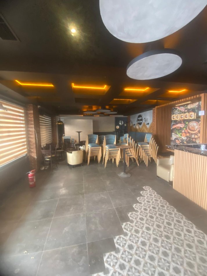 Tirane, jepet me qera ambjent biznesi Kati 0, 100 m² 1.500 € (laprake)
