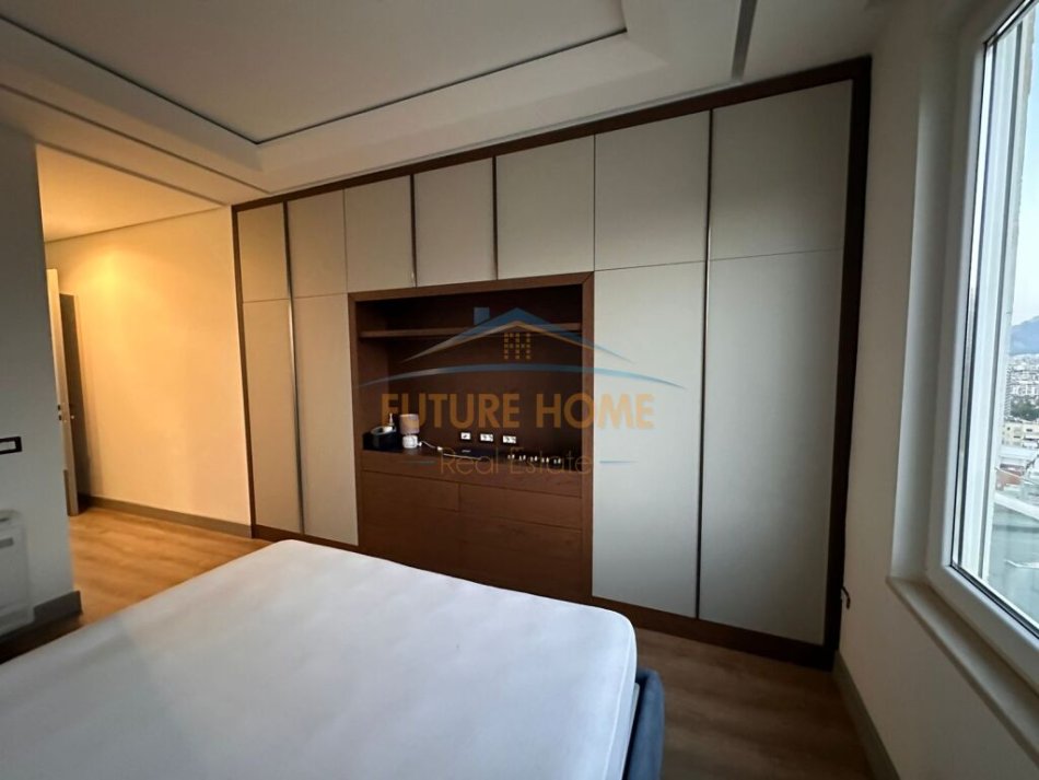 Tirane, jepet me qera apartament 2+1+Ballkon Kati 2, 108 m² 800 € (Kopshti Botanik)