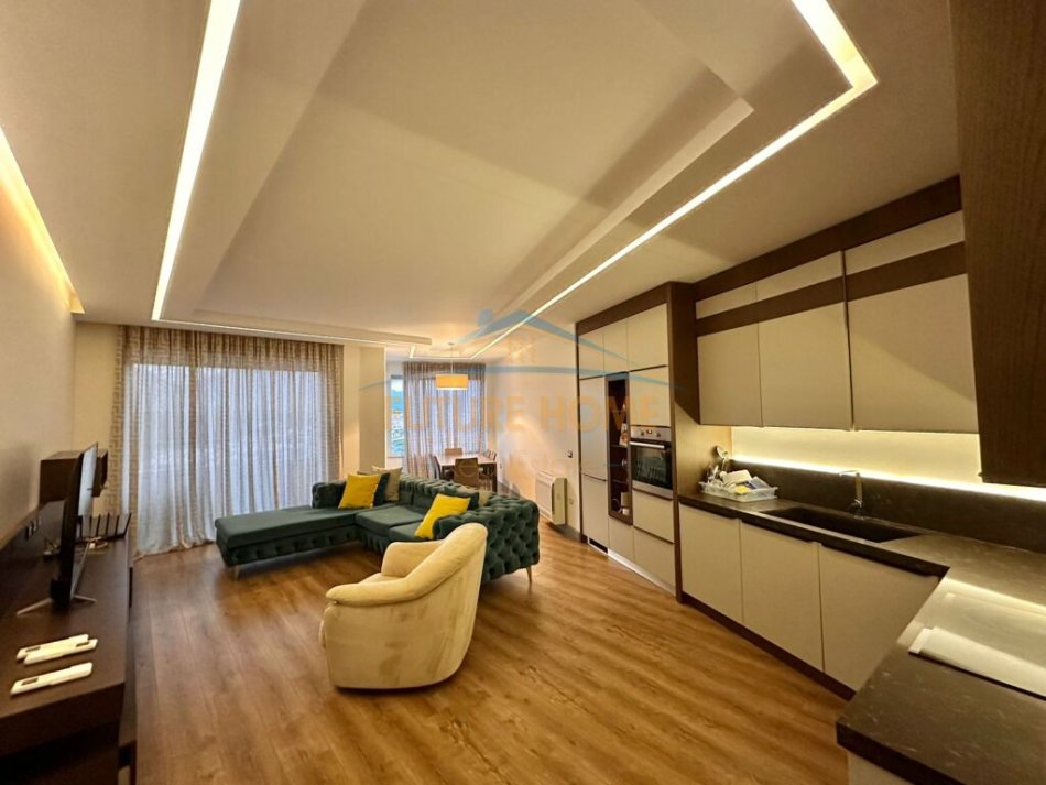 Tirane, jepet me qera apartament 2+1+Ballkon Kati 2, 108 m² 800 € (Kopshti Botanik)