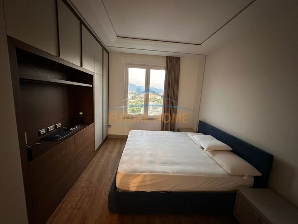 Tirane, jepet me qera apartament 2+1+Ballkon Kati 2, 108 m² 800 € (Kopshti Botanik)