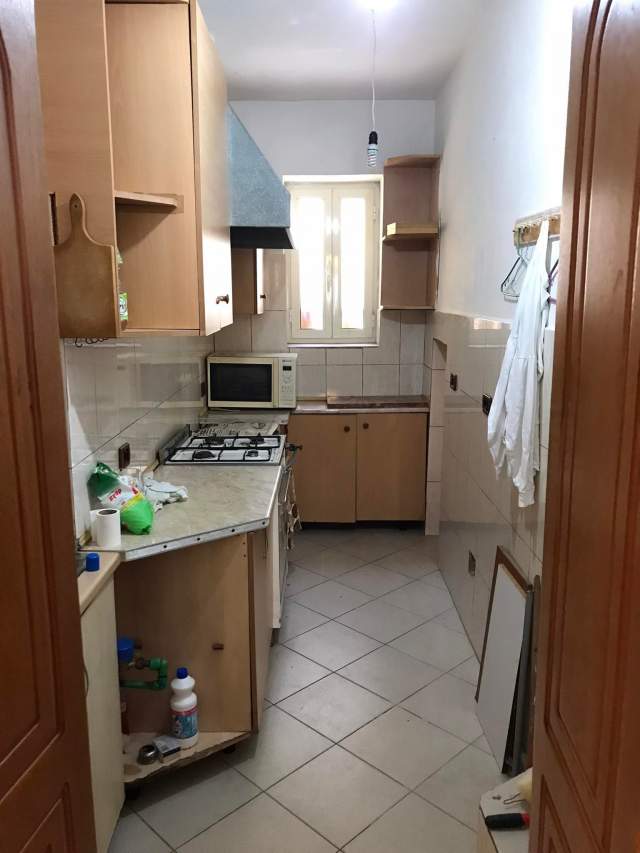 Tirane, shes ambjent biznesi Kati 0, 40 m² 85.000 Euro (Zogu i Zi)