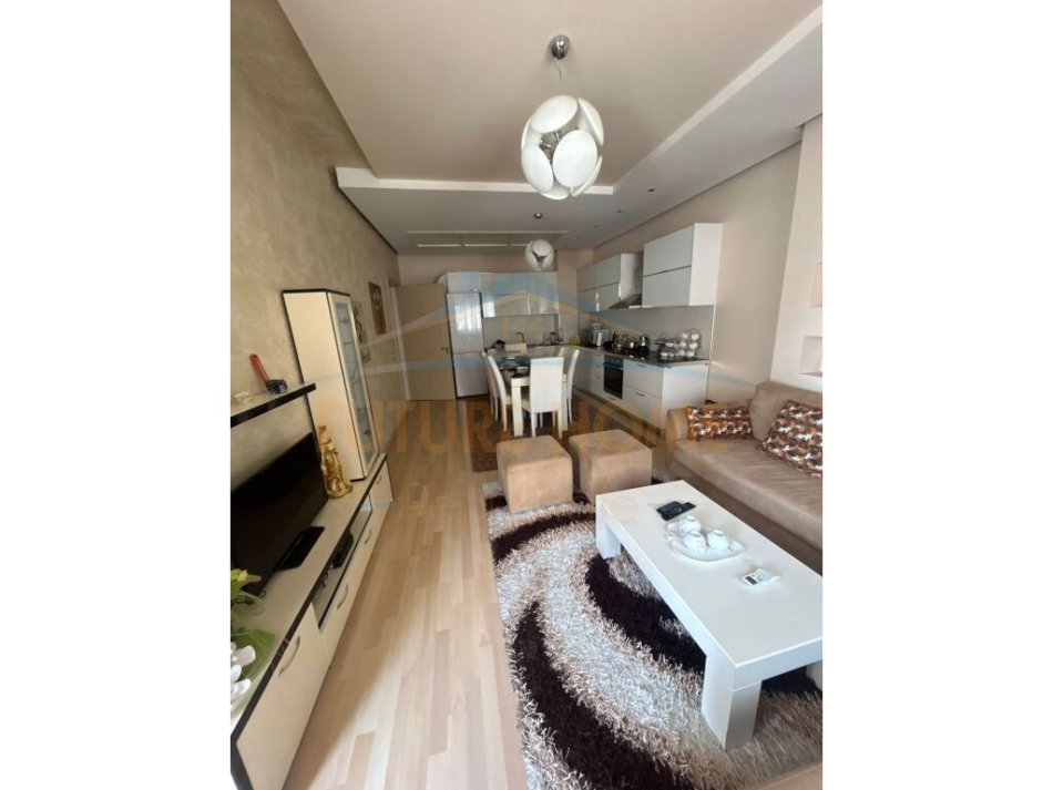 Tirane, jepet me qera apartament 2+1 Kati 2, 93 m² 400 € (Fresku)