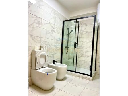 Tirane, shitet 2+1 Kati 2, 139 m² 275.000 € (Kopshti Botanik, Tirane, AREA42670)
