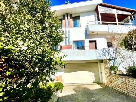 Tirane, shitet Vile 4+1 Kati 3, 379 m² 700.000 € (Vilat Gjermane, Tirane, AREA42675)