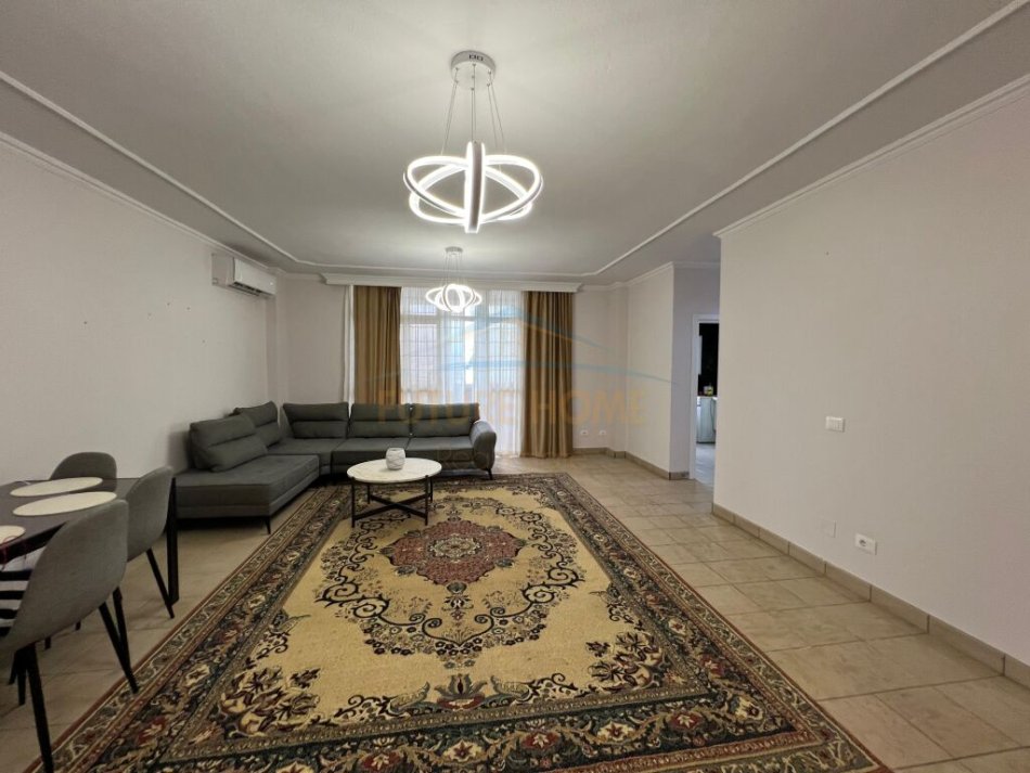 Tirane, shes apartament 3+1+Aneks+Ballkon Kati 8, 125 m² 220.000 € (KOMUNA PARISIT)