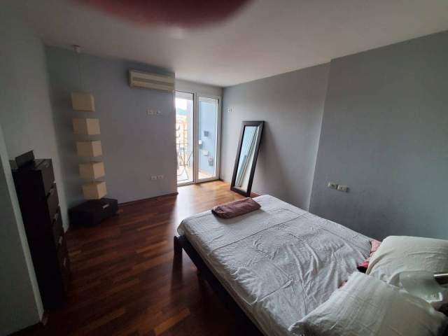 Tirane, jepet me qera apartament 2+1+Ballkon Kati 9, 110 m² 650 € (Rruga e Kavajes)